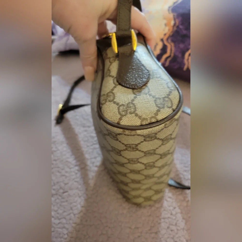 Authentic Gucci Sherry Line Bag With GG Pattern - Picture 4 of 16